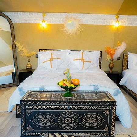 Young Luxury Camp Merzouga Exterior foto