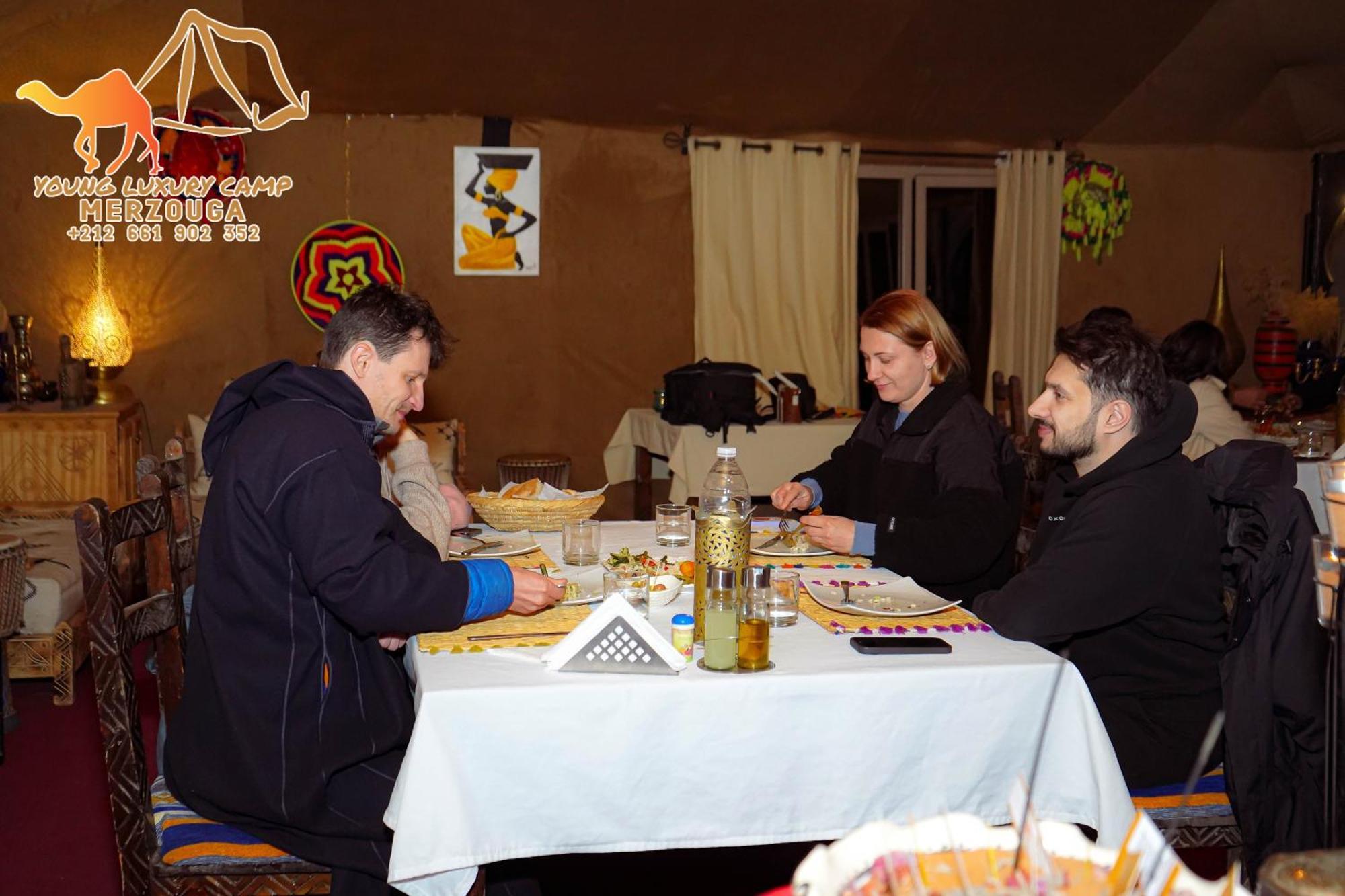 Young Luxury Camp Merzouga Exterior foto