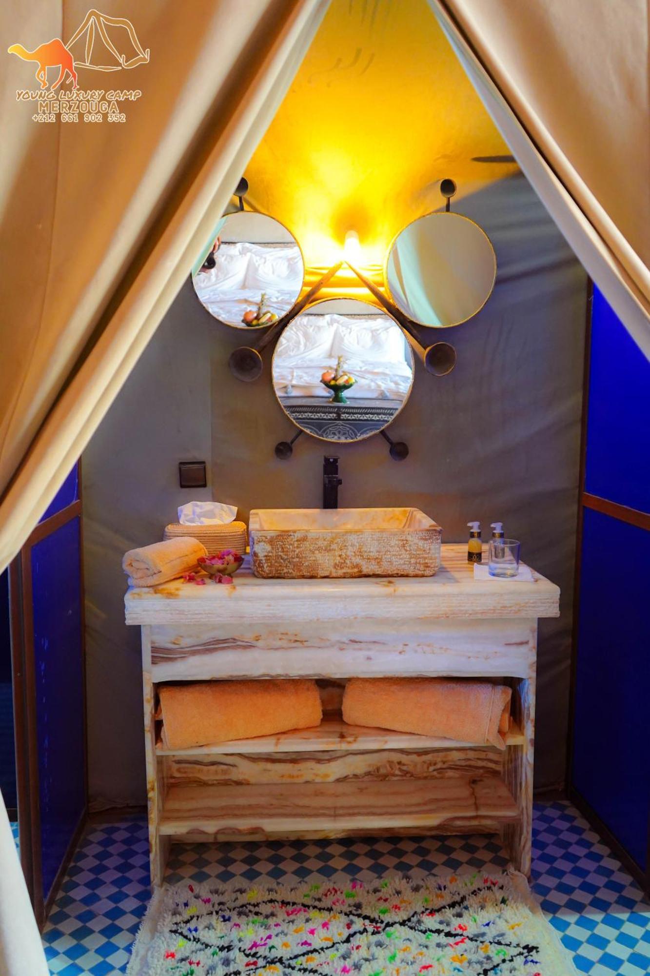Young Luxury Camp Merzouga Exterior foto