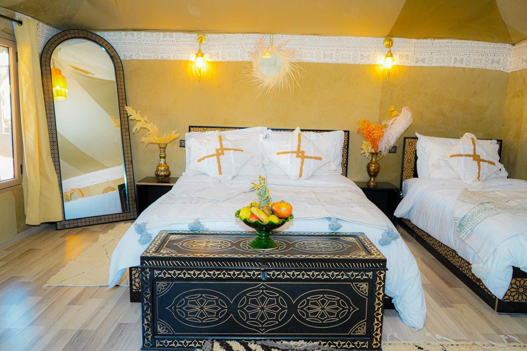 Young Luxury Camp Merzouga Exterior foto